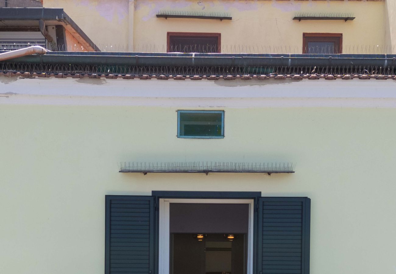 Appartamento a Sorrento - Maison Marika  - Vista Mare, a Pochi Passi dalla Spiaggia