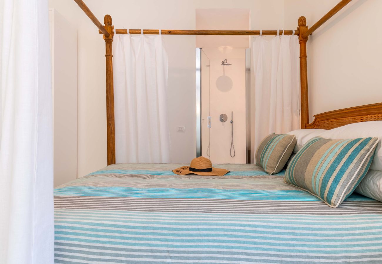 Appartamento a Sorrento - Maison Marika  - Vista Mare, a Pochi Passi dalla Spiaggia