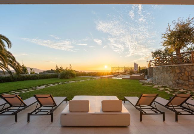 Villa a Massa Lubrense - AMORE RENTALS - Villa Cantuccio dei Sogni con Piscina e Vista Mare