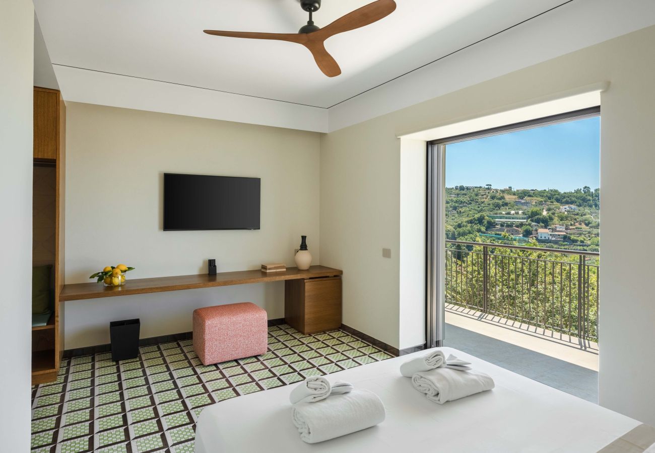 Villa a Massa Lubrense - AMORE RENTALS - Villa Cantuccio dei Sogni con Piscina e Vista Mare