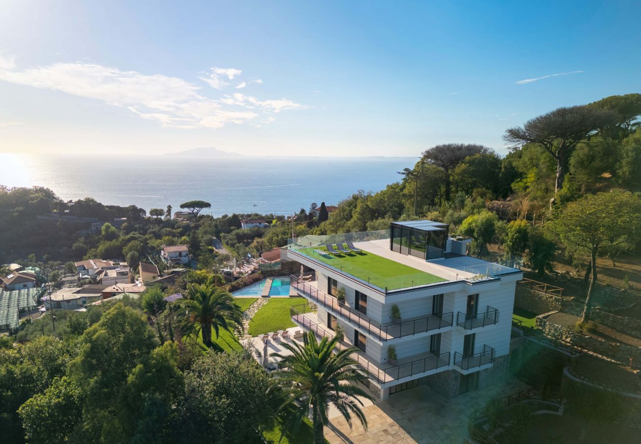 Villa a Massa Lubrense - AMORE RENTALS - Villa Cantuccio dei Sogni con Piscina e Vista Mare