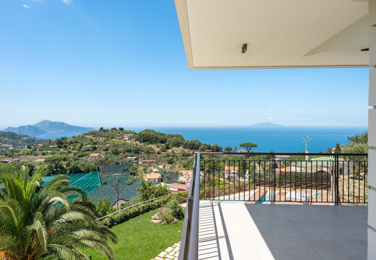 Villa a Massa Lubrense - AMORE RENTALS - Villa Cantuccio dei Sogni con Piscina e Vista Mare