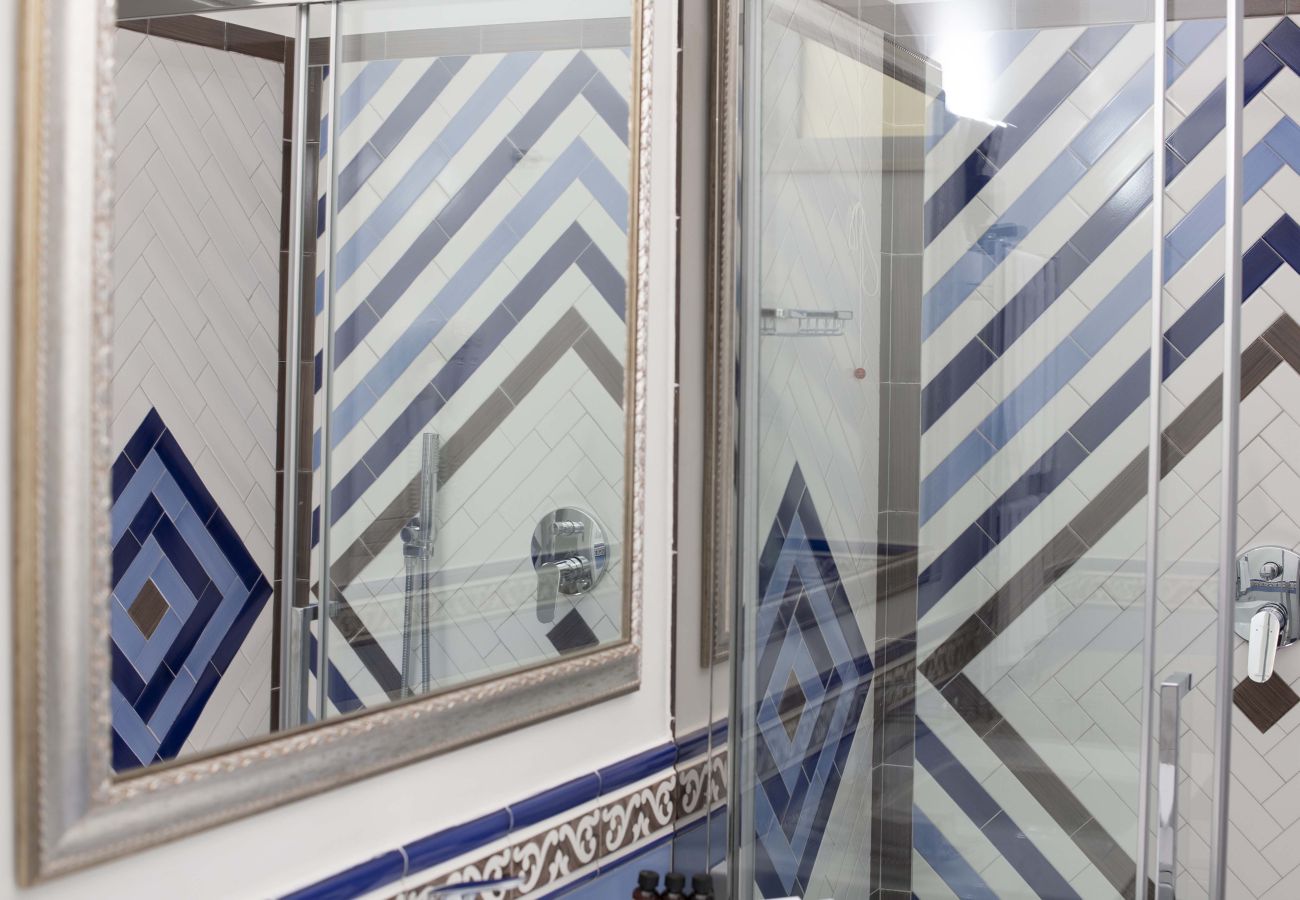 Villa a Amalfi - AMORE RENTALS - Villa Costa Incantata con Vista Mare e Jacuzzi