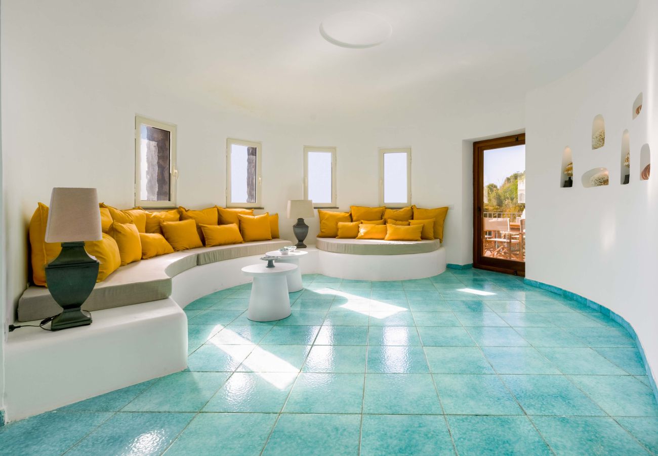 Villa a Massa Lubrense - AMORE RENTALS - Villa La Torre con Discesa Diretta al Mare