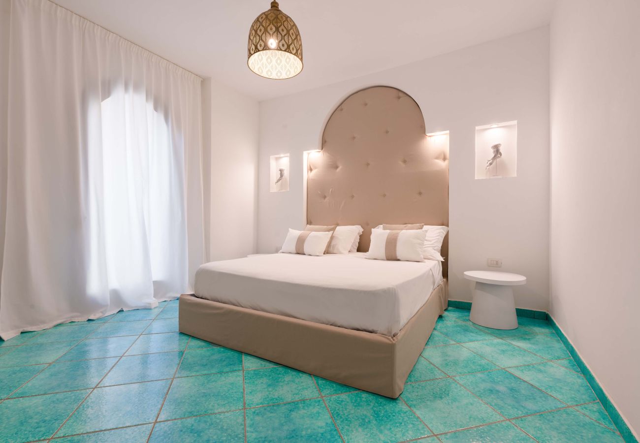 Villa a Massa Lubrense - AMORE RENTALS - Villa La Torre con Discesa Diretta al Mare