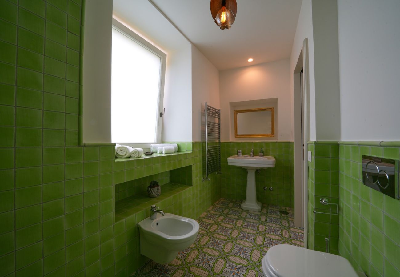 Villa a Sorrento - AMORE RENTALS - Villa Kalisa - Dimora di Lusso Esclusiva