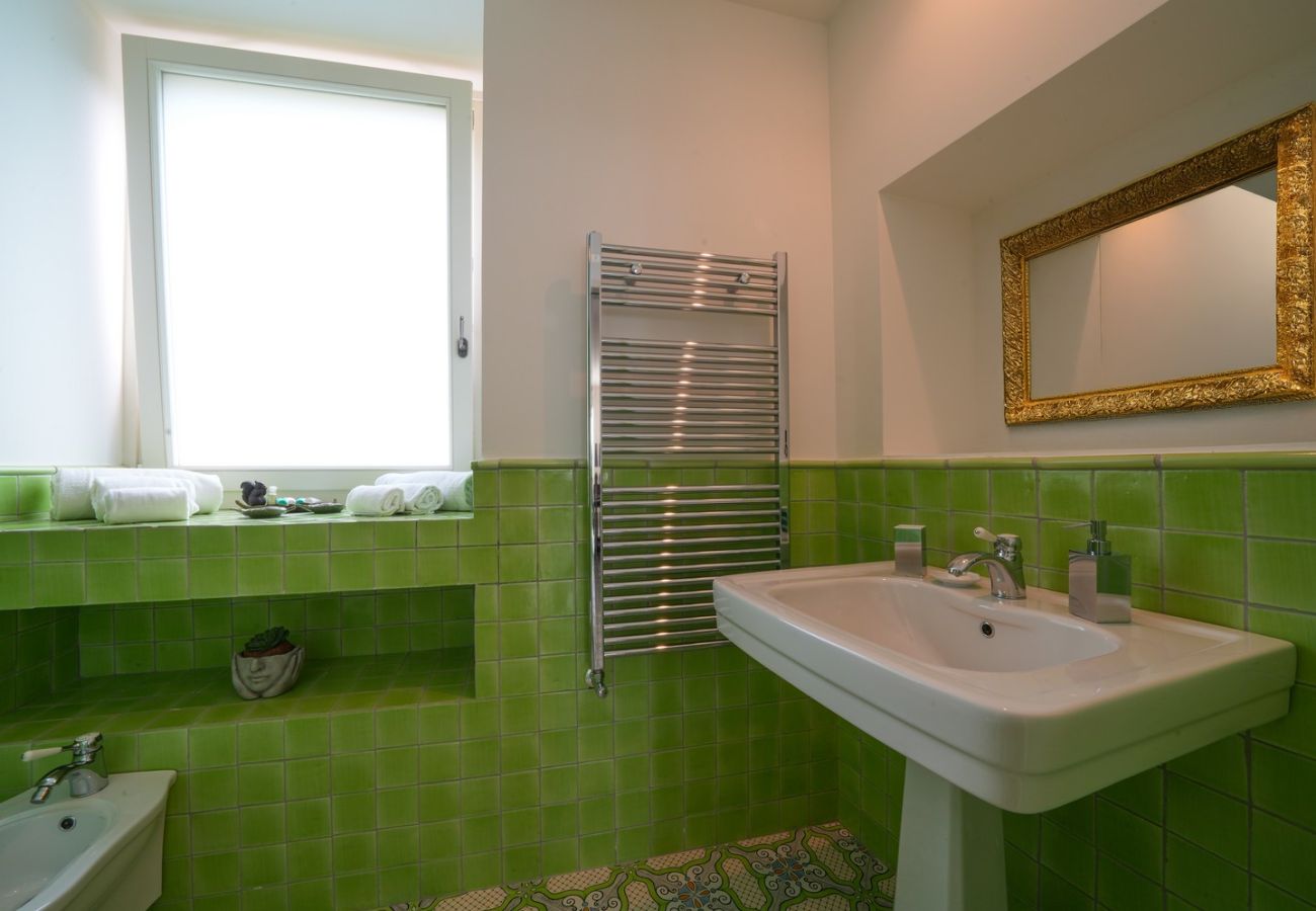 Villa a Sorrento - AMORE RENTALS - Villa Kalisa - Dimora di Lusso Esclusiva