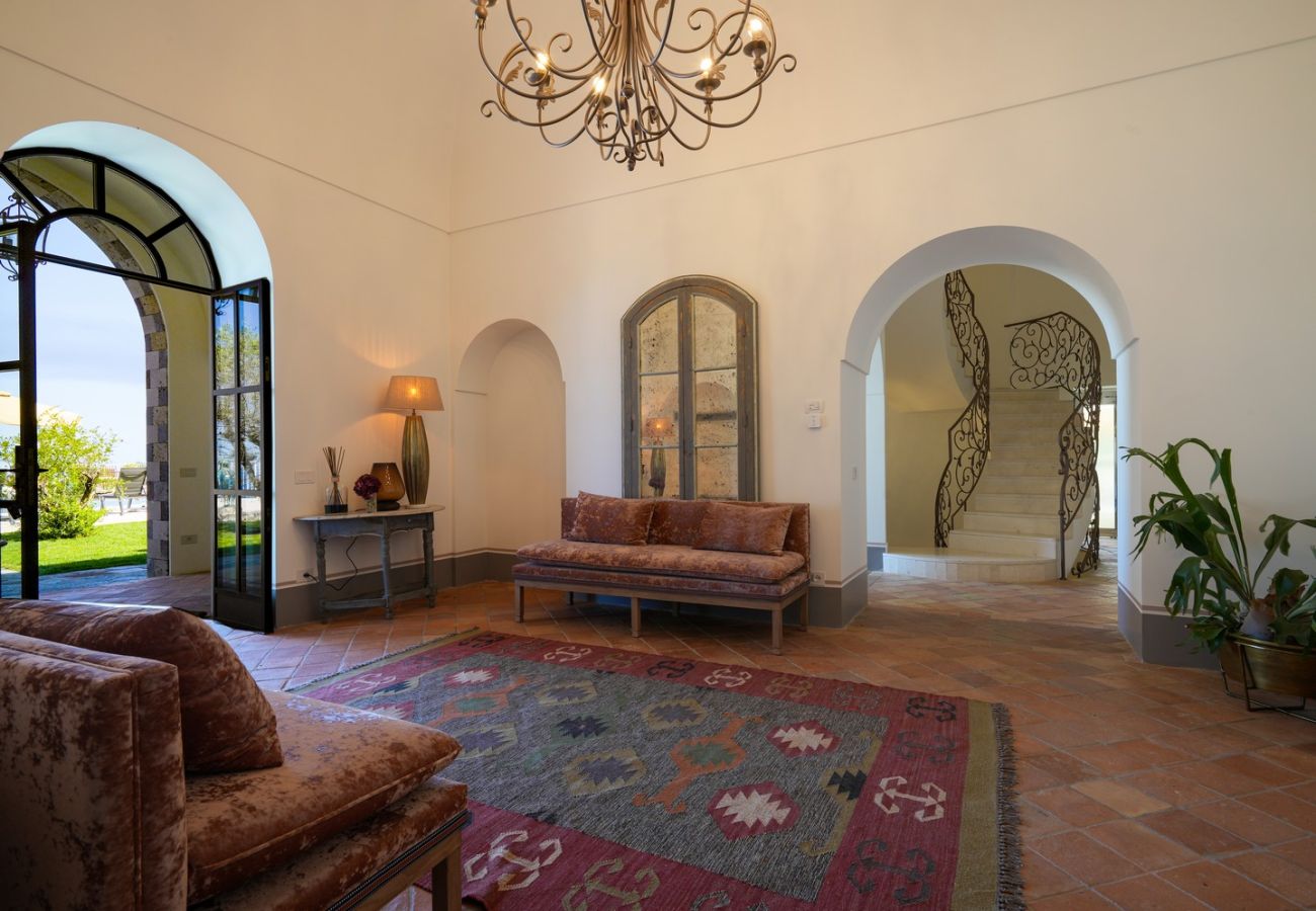 Villa a Sorrento - AMORE RENTALS - Villa Kalisa - Dimora di Lusso Esclusiva