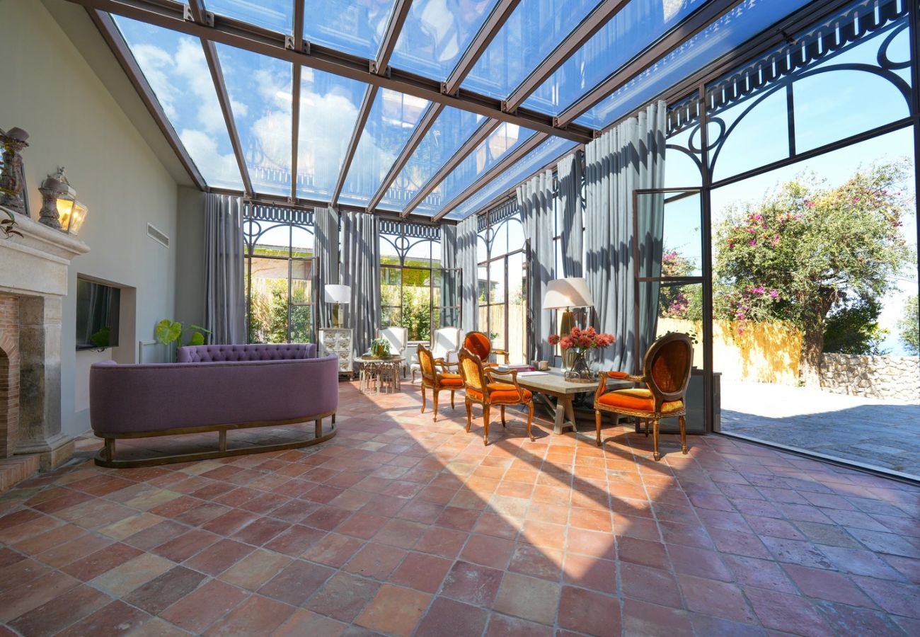 Villa a Sorrento - AMORE RENTALS - Villa Kalisa - Dimora di Lusso Esclusiva