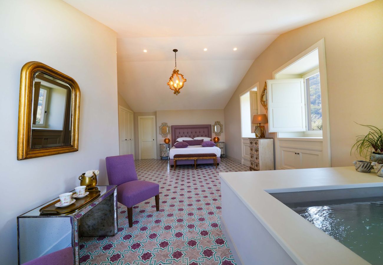 Villa a Sorrento - AMORE RENTALS - Villa Kalisa - Dimora di Lusso Esclusiva