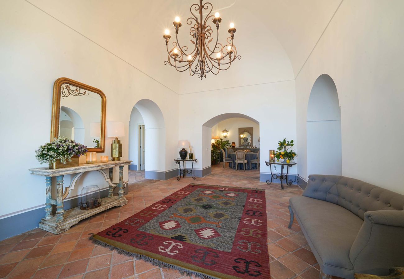 Villa a Sorrento - AMORE RENTALS - Villa Kalisa - Dimora di Lusso Esclusiva