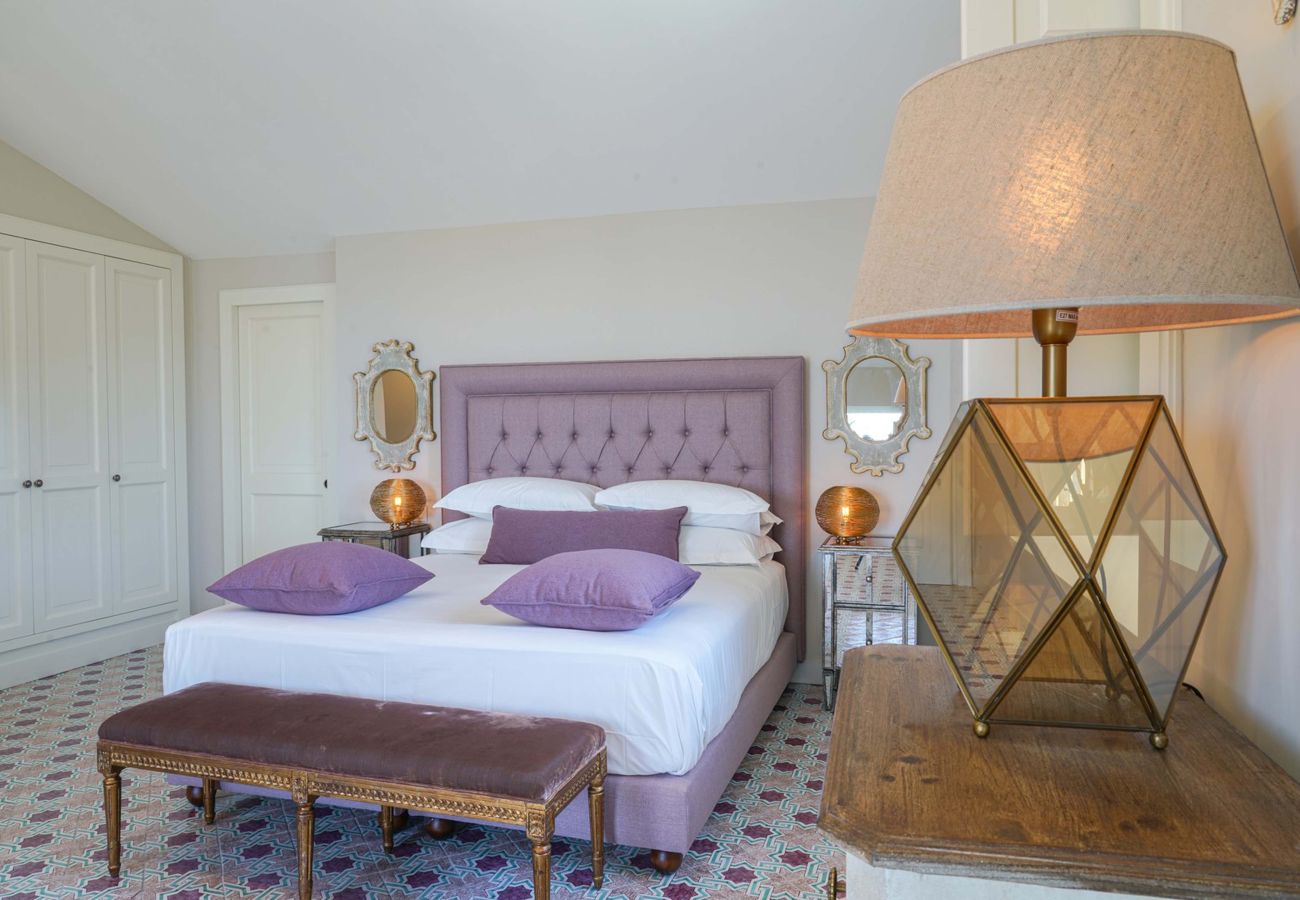 Villa a Sorrento - AMORE RENTALS - Villa Kalisa - Dimora di Lusso Esclusiva