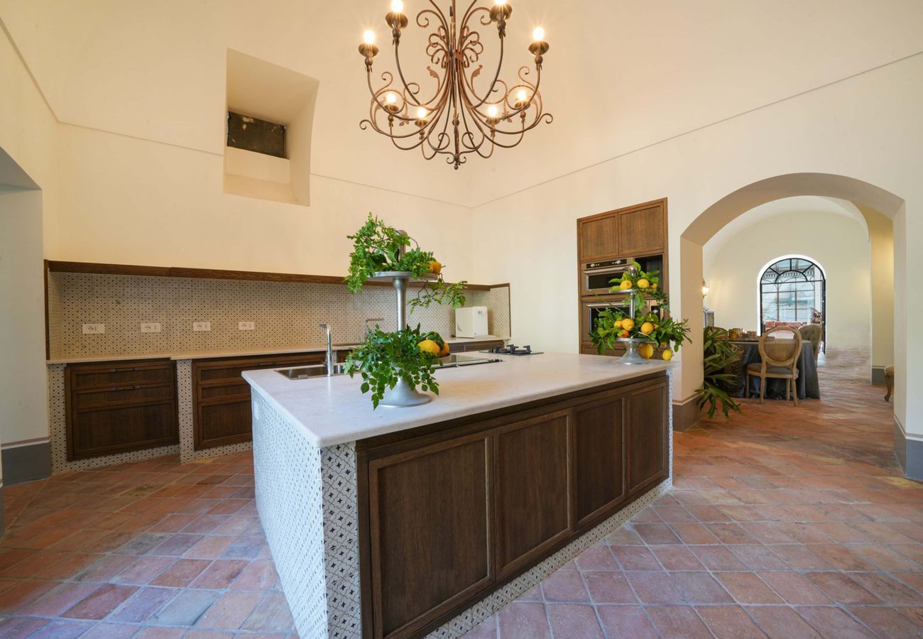 Villa a Sorrento - AMORE RENTALS - Villa Kalisa - Dimora di Lusso Esclusiva