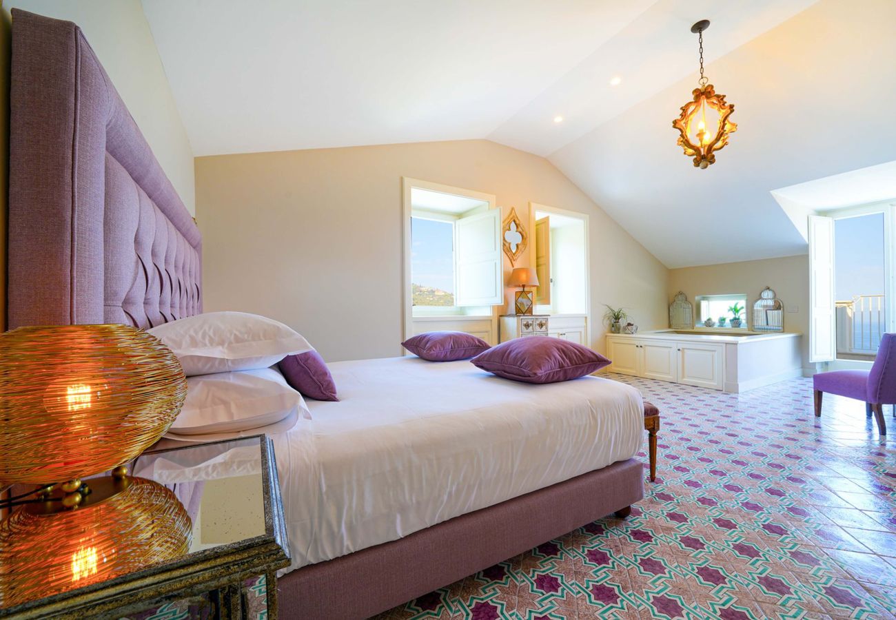 Villa a Sorrento - AMORE RENTALS - Villa Kalisa - Dimora di Lusso Esclusiva