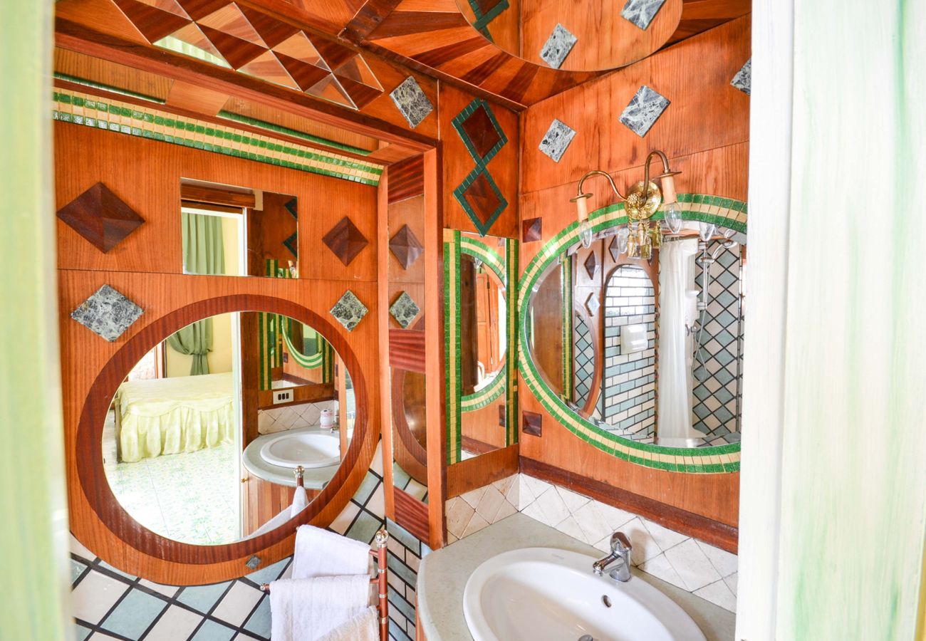 Villa a Furore - AMORE RENTALS - Villa Incanto sul Mare - Assoluta Privacy con Accesso Privato al Mare