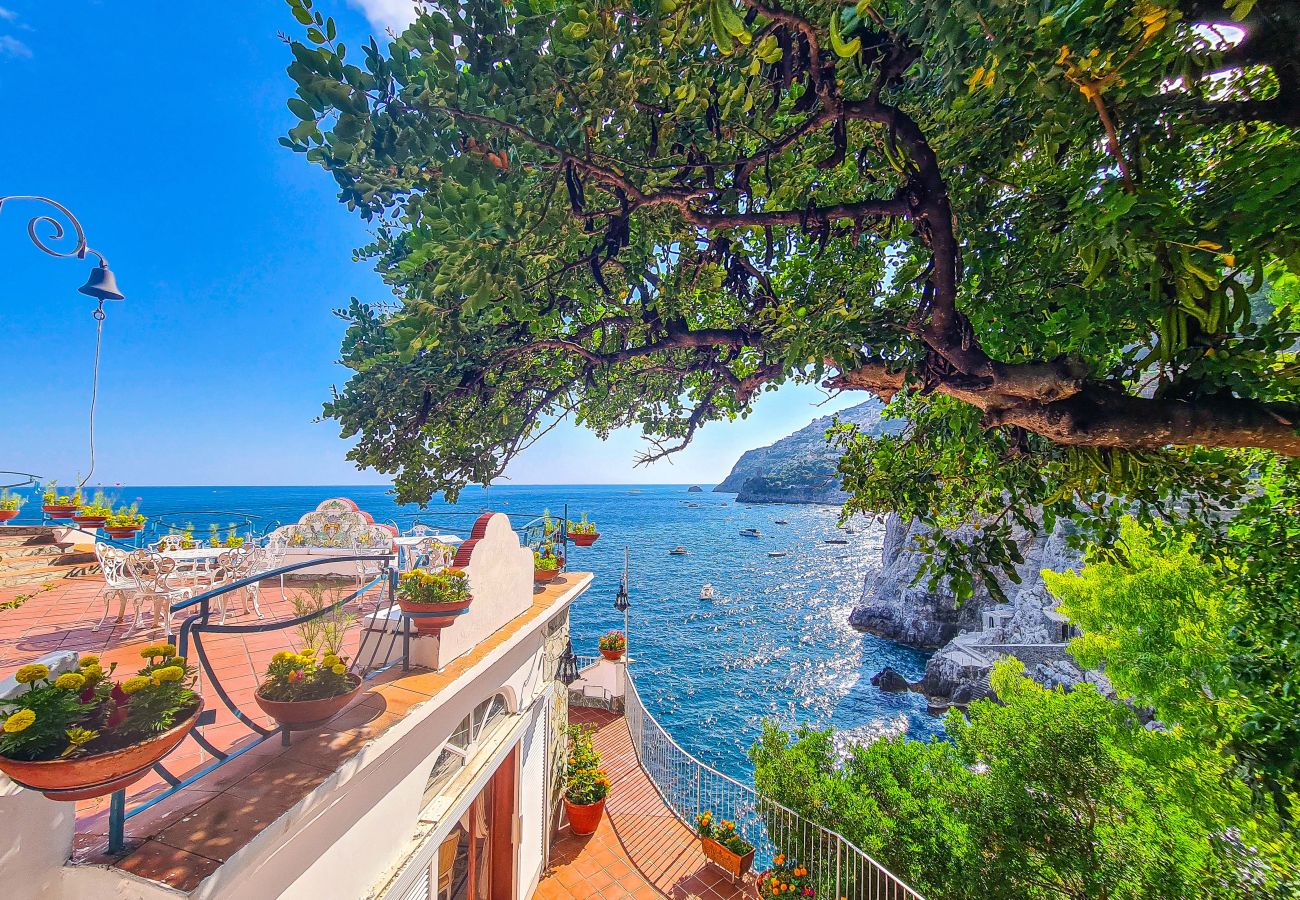 Villa a Furore - AMORE RENTALS - Villa Incanto sul Mare - Assoluta Privacy con Accesso Privato al Mare