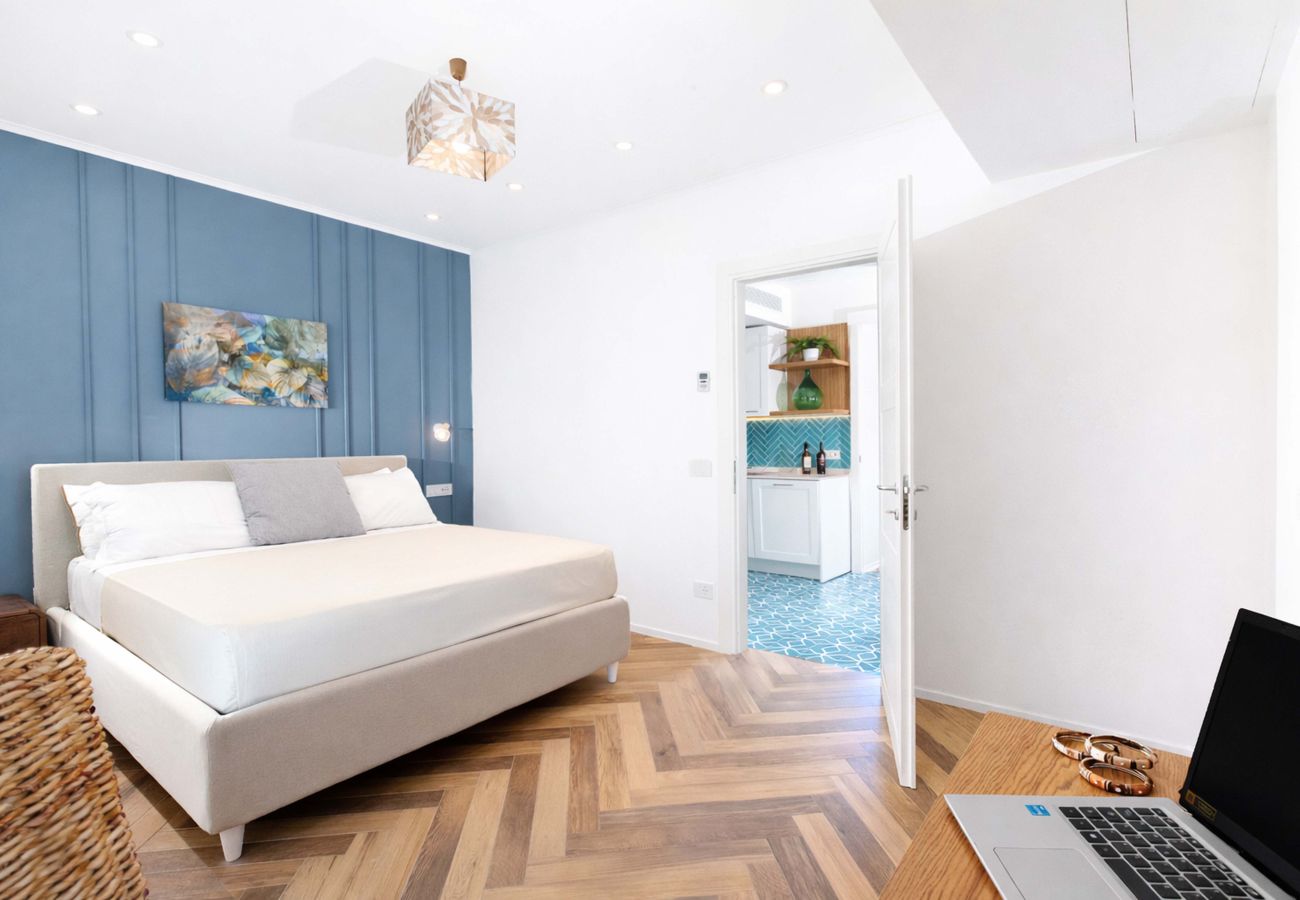 Appartamento a Sorrento - AMORE RENTALS - Appartamento Seapearl Sorrento con Vista Mare, Vicino alla Spiaggia