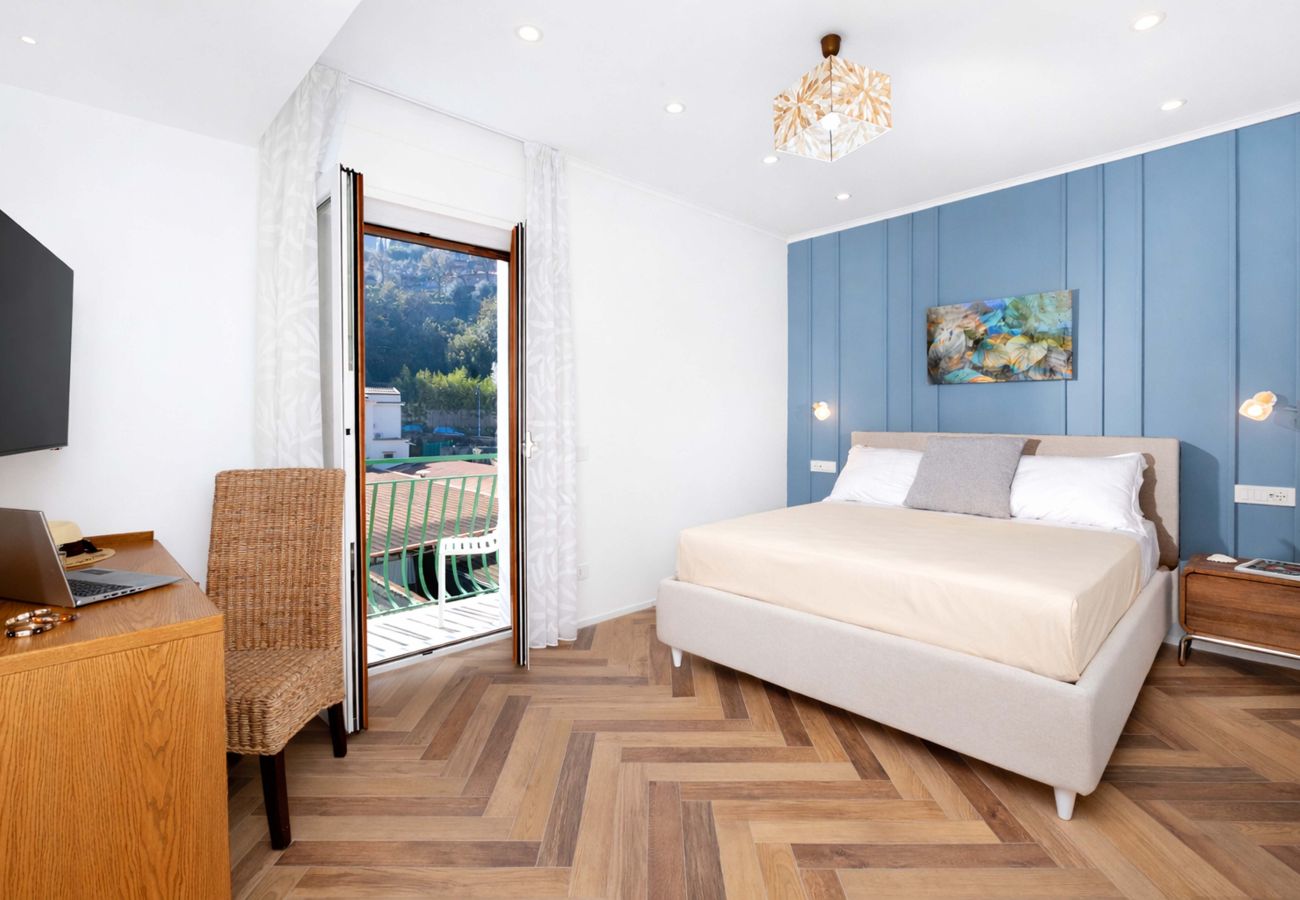 Appartamento a Sorrento - AMORE RENTALS - Appartamento Seapearl Sorrento con Vista Mare, Vicino alla Spiaggia