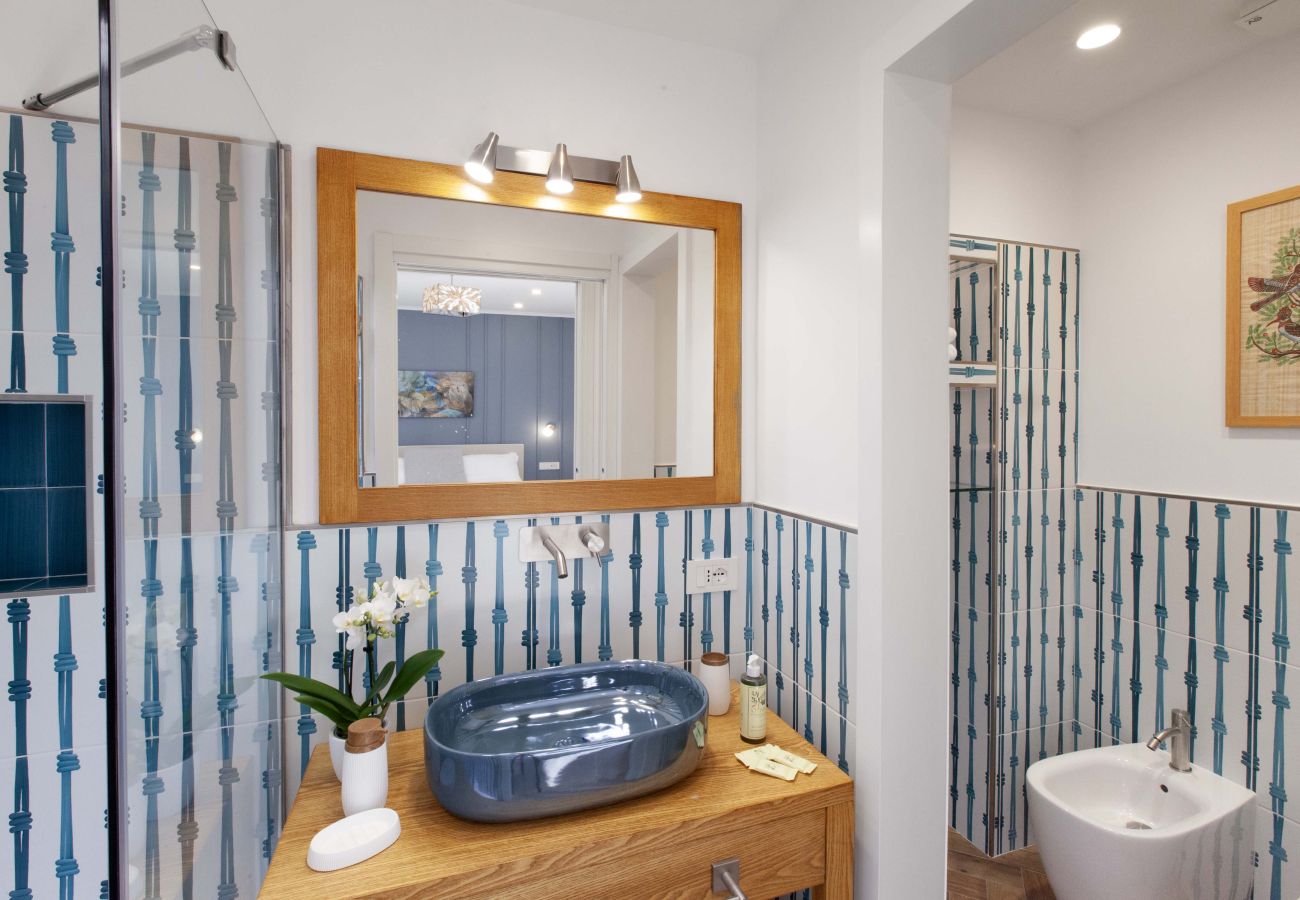 Appartamento a Sorrento - AMORE RENTALS - Appartamento Seapearl Sorrento con Vista Mare, Vicino alla Spiaggia