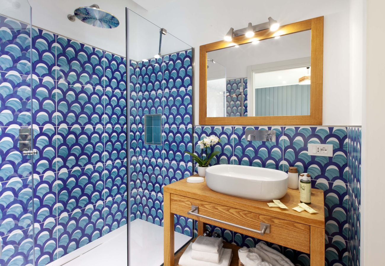 Appartamento a Sorrento - AMORE RENTALS - Appartamento Seapearl Sorrento con Vista Mare, Vicino alla Spiaggia