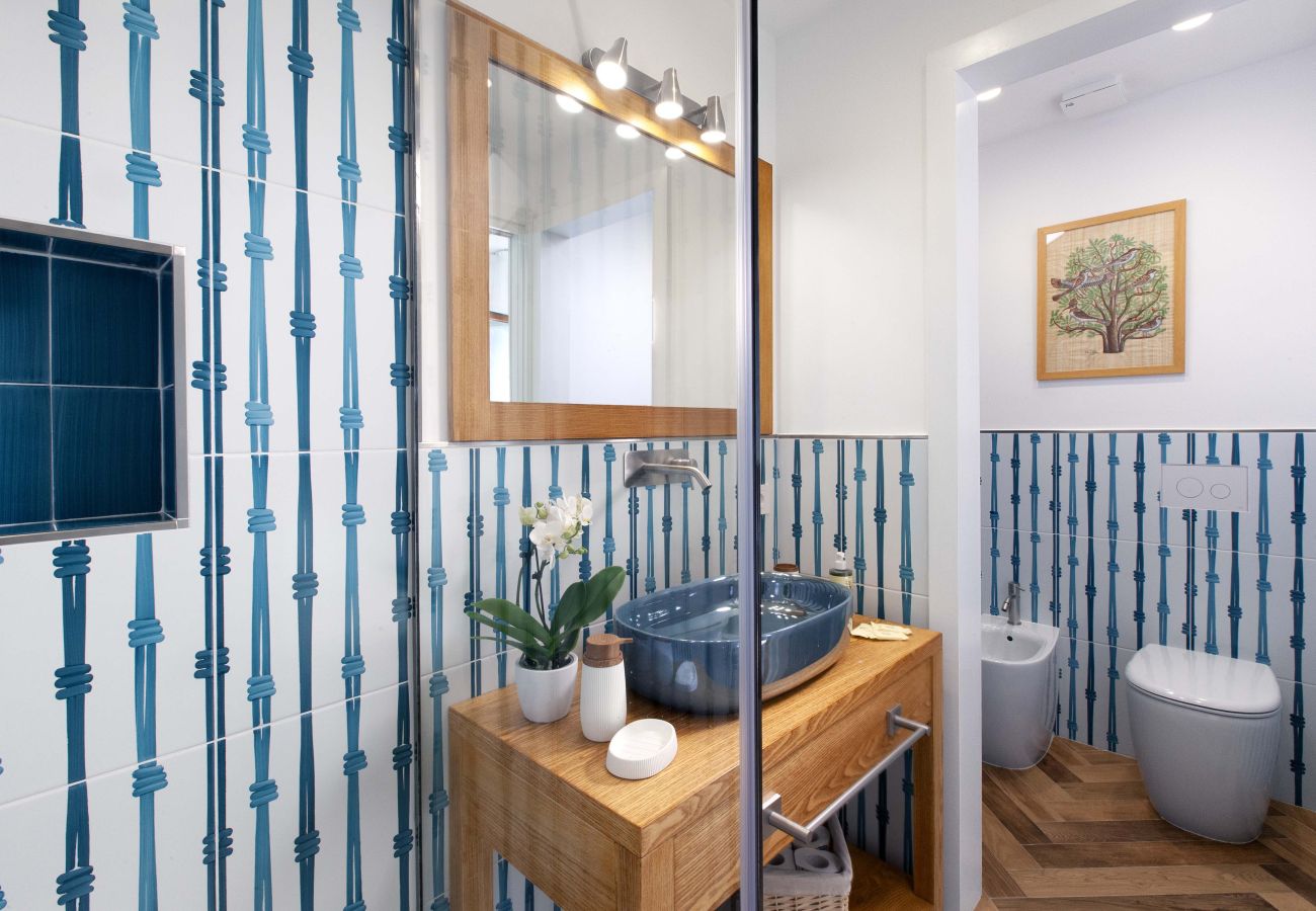 Appartamento a Sorrento - AMORE RENTALS - Appartamento Seapearl Sorrento con Vista Mare, Vicino alla Spiaggia