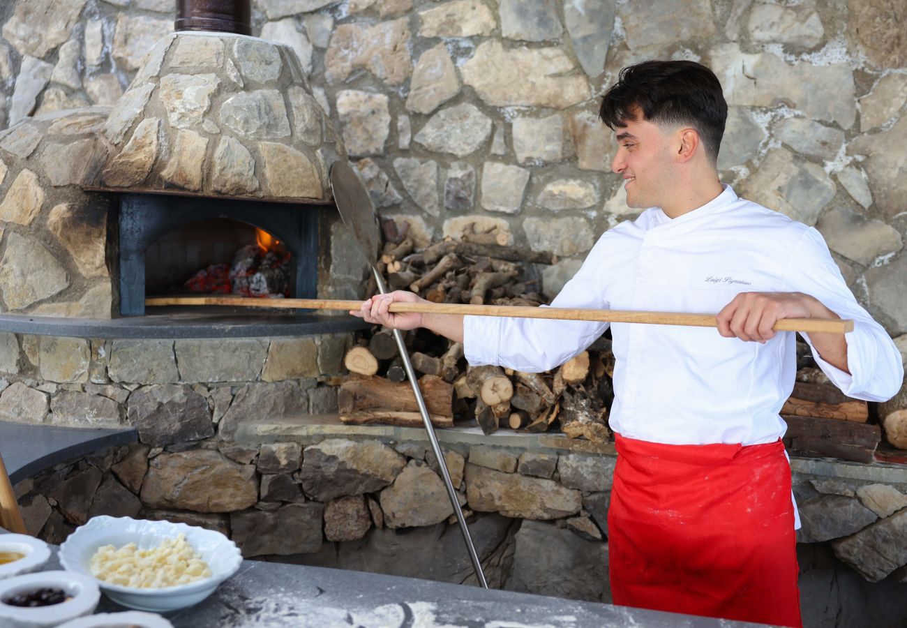 Villa a Massa Lubrense - AMORE RENTALS - Villa Lantana. Oasi di Silenzio e Natura con Jacuzzi Panoramica