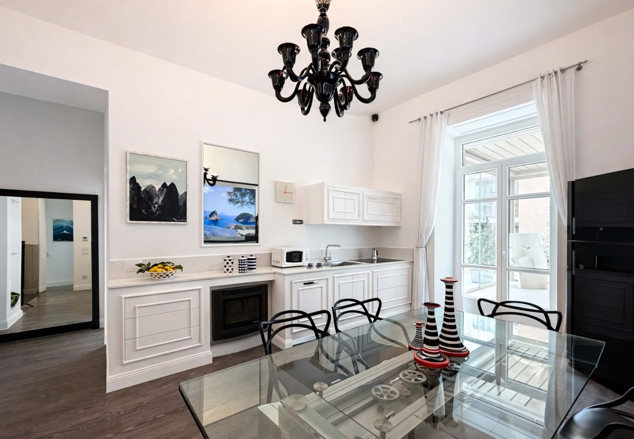 Appartamento a Sorrento - AMORE RENTALS - Diamond Home De Luxe - Appartamento di lusso con terrazza nel centro di Sorrento