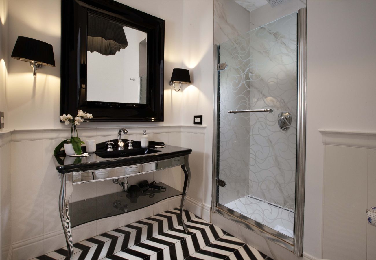 Appartamento a Sorrento - AMORE RENTALS - Diamond Home De Luxe - Appartamento di lusso con terrazza nel centro di Sorrento