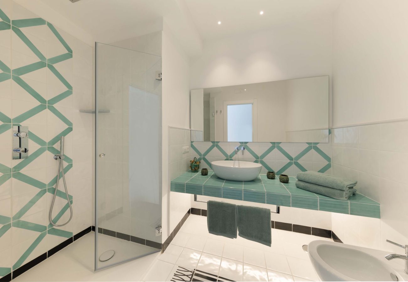 Villa a Massa Lubrense - AMORE RENTALS - Villa Gisolfi con Piscina Privata e Vista Mare