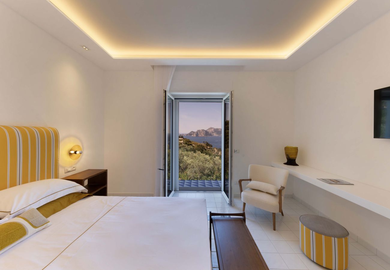Villa a Massa Lubrense - AMORE RENTALS - Villa Gisolfi con Piscina Privata e Vista Mare