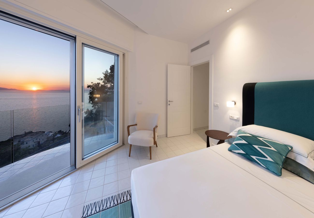Villa a Massa Lubrense - AMORE RENTALS - Villa Gisolfi con Piscina Privata e Vista Mare