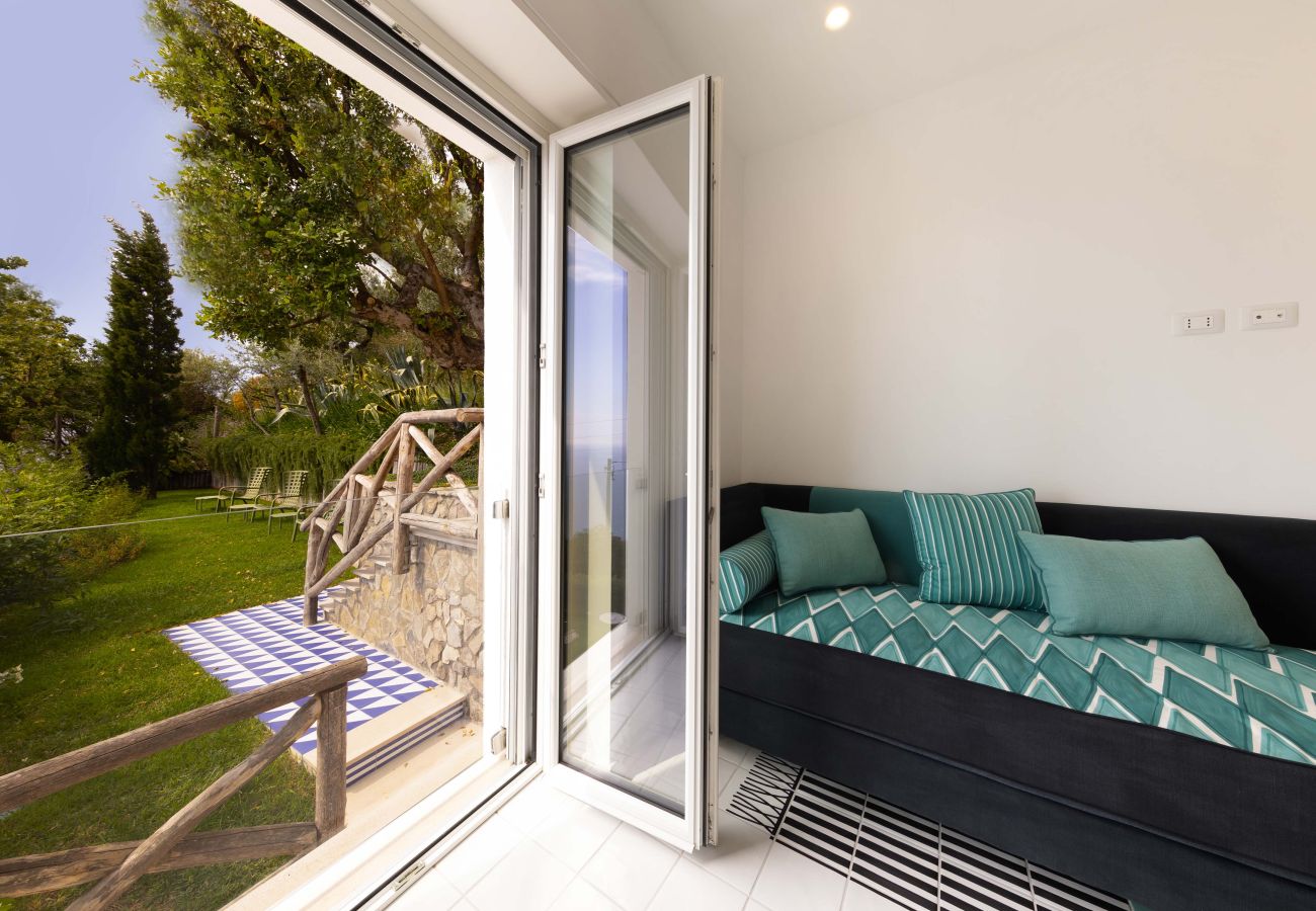 Villa a Massa Lubrense - AMORE RENTALS - Villa Gisolfi con Piscina Privata e Vista Mare