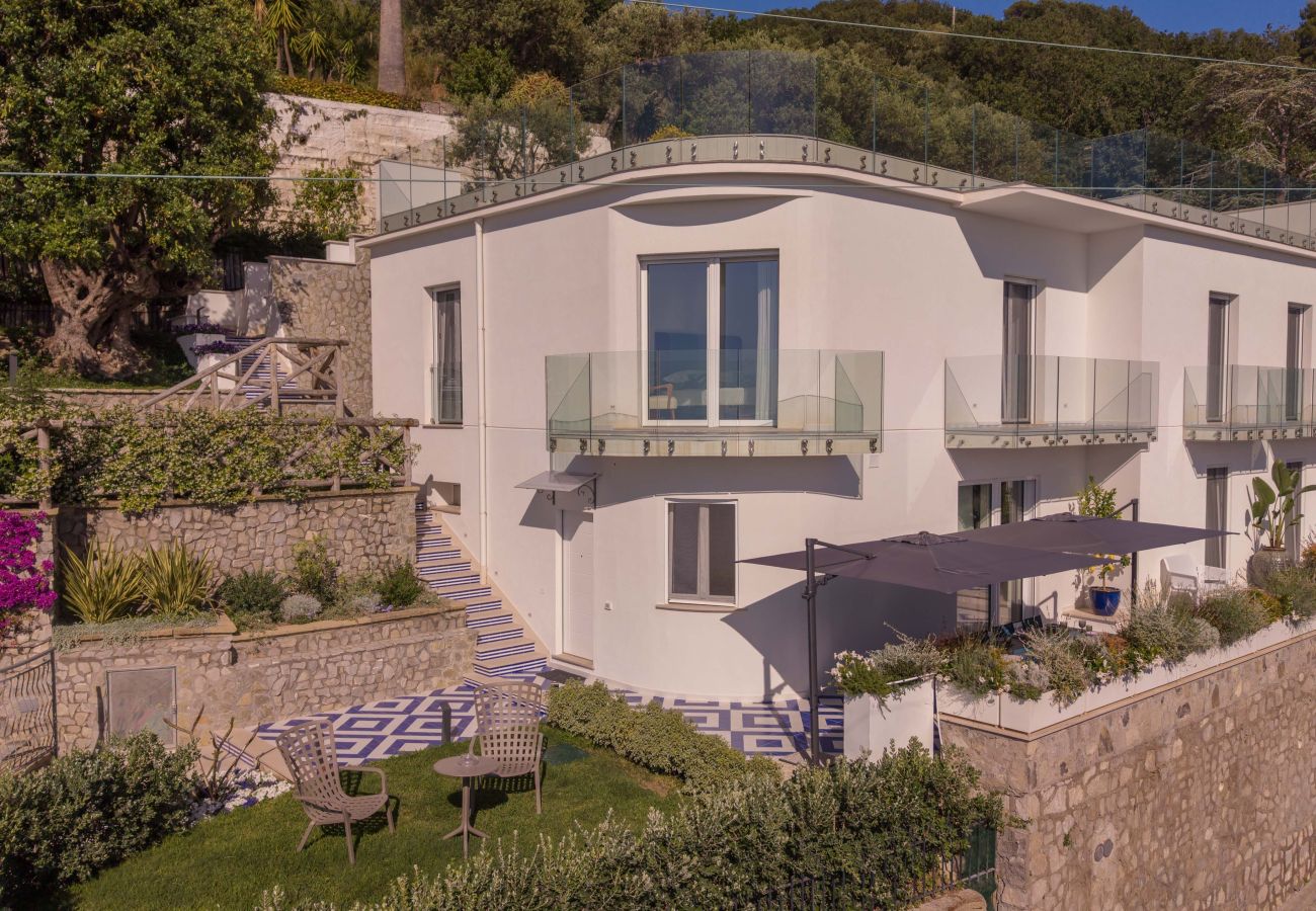 Villa a Massa Lubrense - AMORE RENTALS - Villa Gisolfi con Piscina Privata e Vista Mare