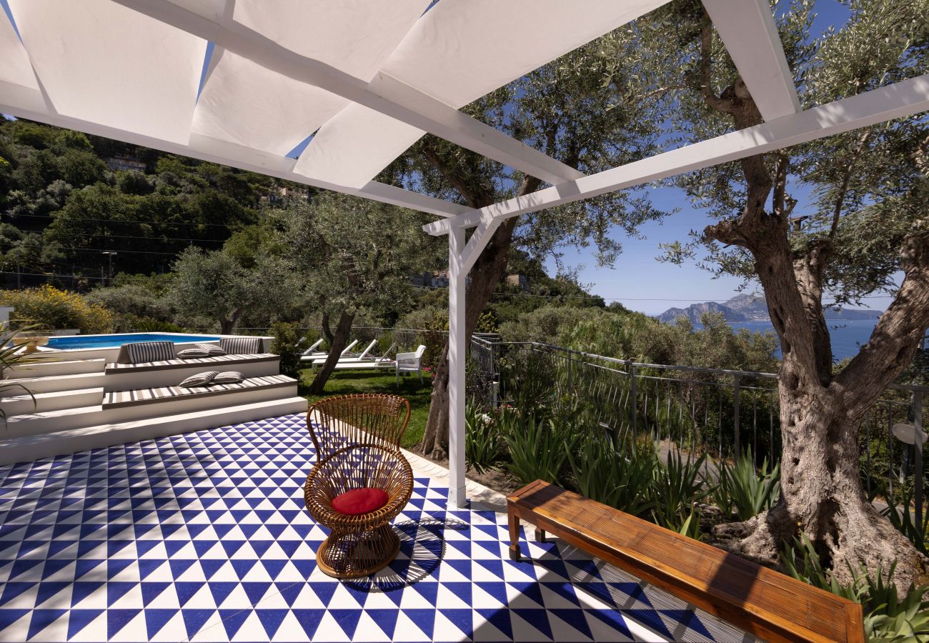 Villa a Massa Lubrense - AMORE RENTALS - Villa Gisolfi con Piscina Privata e Vista Mare