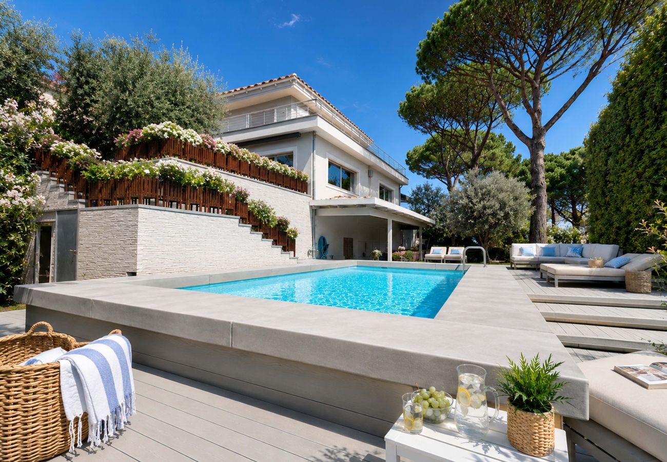 Villa a Sorrento - AMORE RENTALS - Villa Marisol con Piscina e Vista Mare