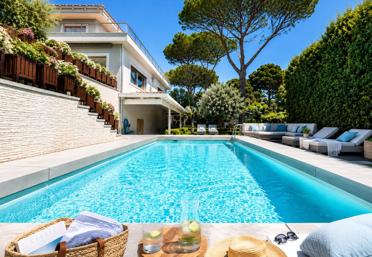 Villa a Sorrento - AMORE RENTALS - Villa Marisol con Piscina e Vista Mare