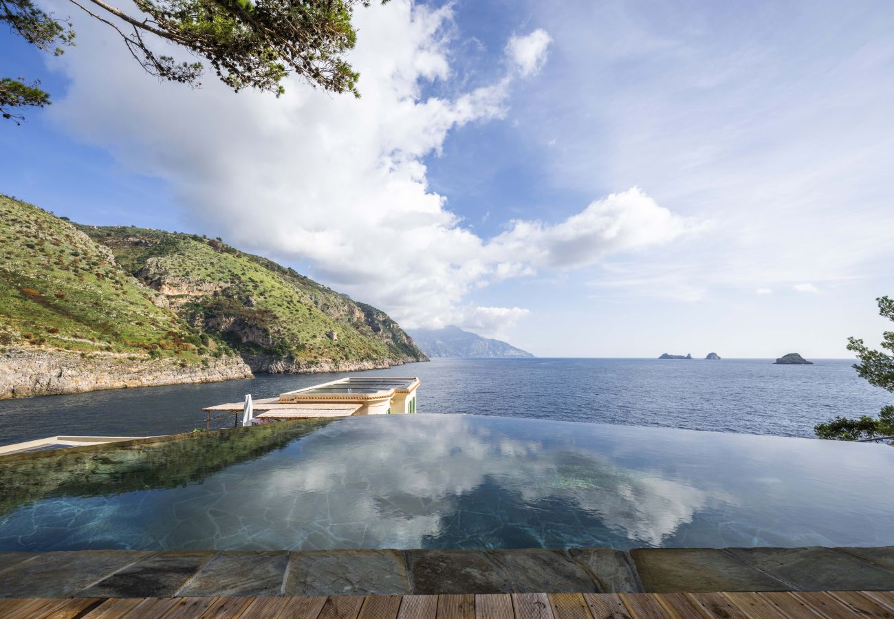 Villa a Massa Lubrense - AMORE RENTALS - THE EXCLUSIVE PRIVATE ISLAND