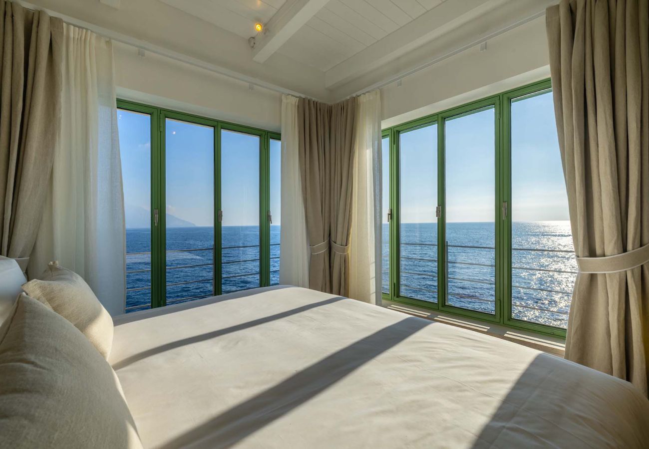 Villa a Massa Lubrense - AMORE RENTALS - THE EXCLUSIVE PRIVATE ISLAND