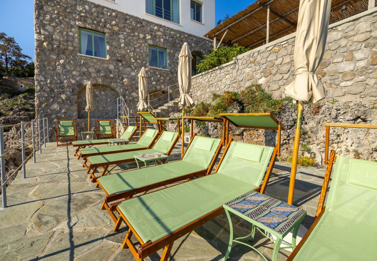 Villa a Massa Lubrense - AMORE RENTALS - THE EXCLUSIVE PRIVATE ISLAND