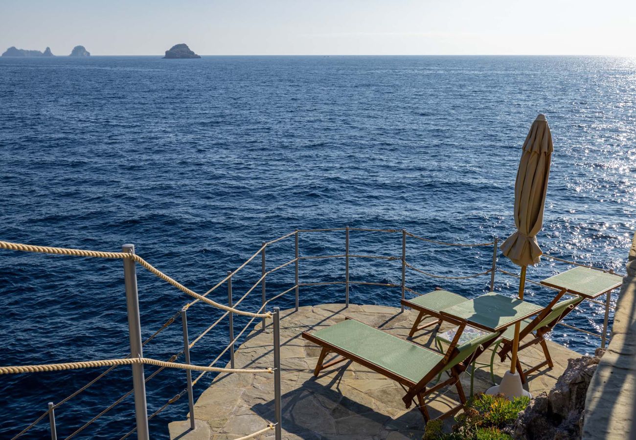 Villa a Massa Lubrense - AMORE RENTALS - THE EXCLUSIVE PRIVATE ISLAND