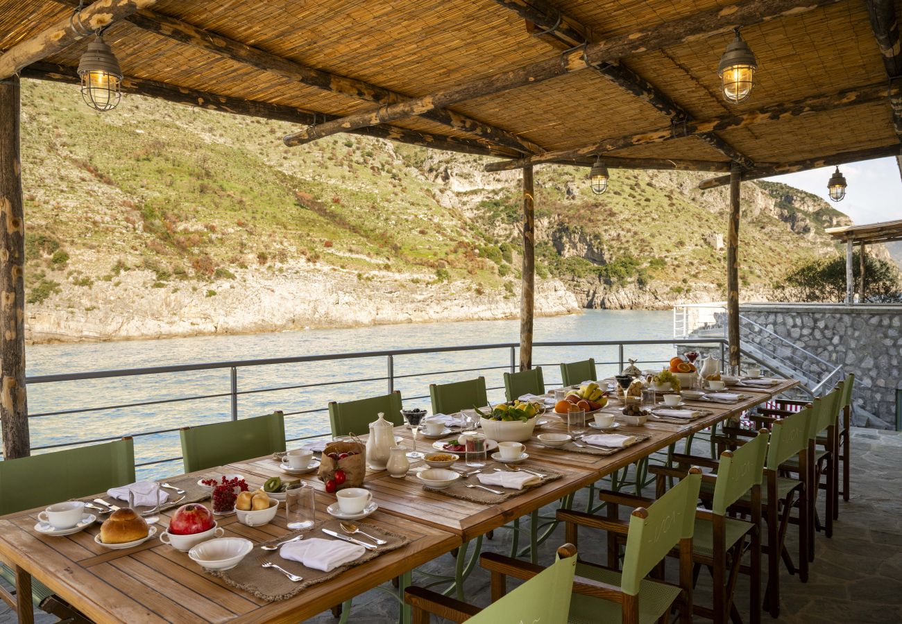Villa a Massa Lubrense - AMORE RENTALS - THE EXCLUSIVE PRIVATE ISLAND