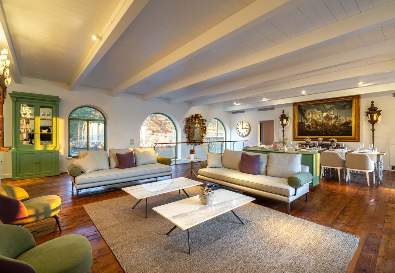 Villa a Massa Lubrense - AMORE RENTALS - THE EXCLUSIVE PRIVATE ISLAND