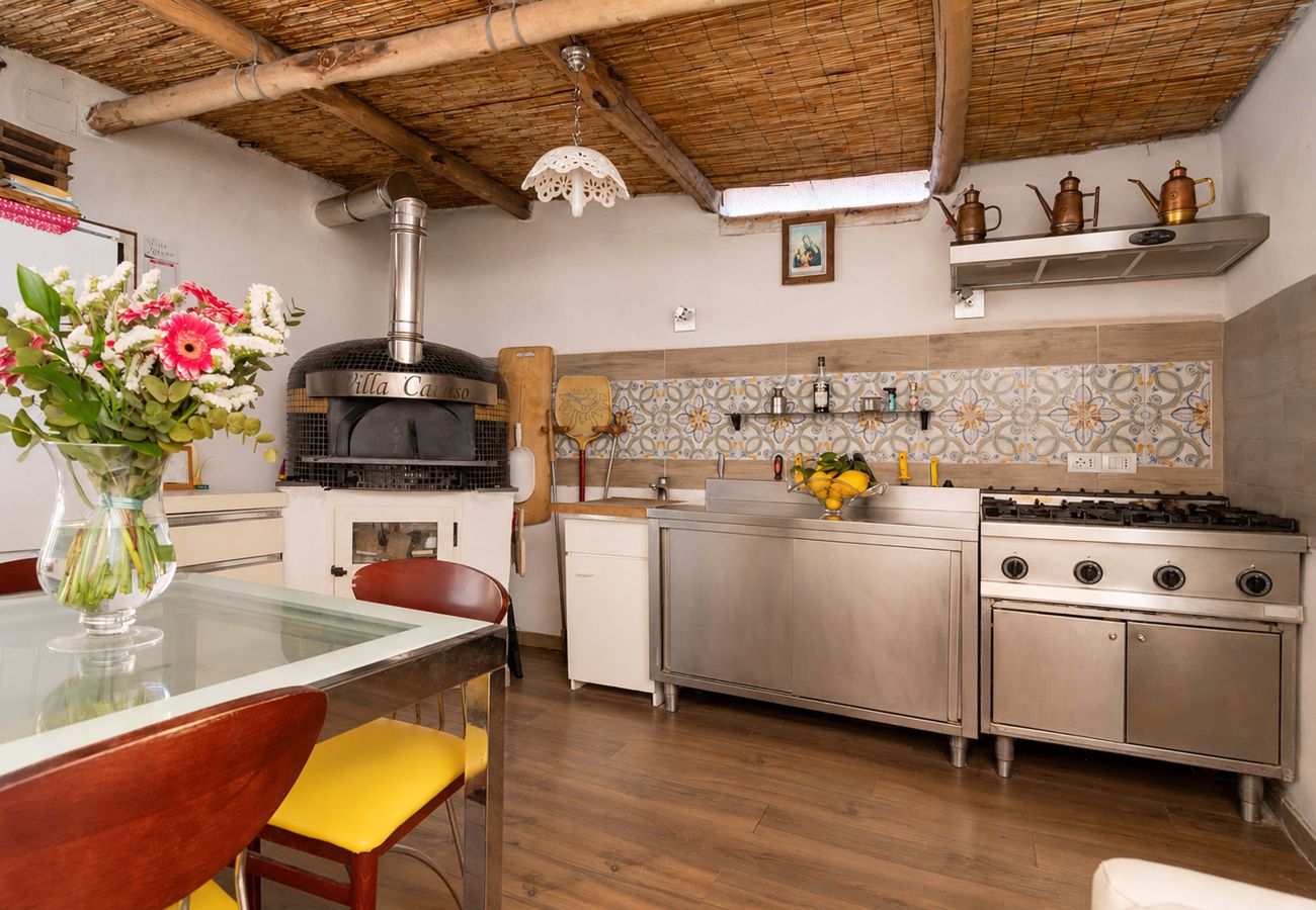 Villa a Massa Lubrense - AMORE RENTALS - Villa Caruso con piscina privata a Sant’Agata sui Due Golfi