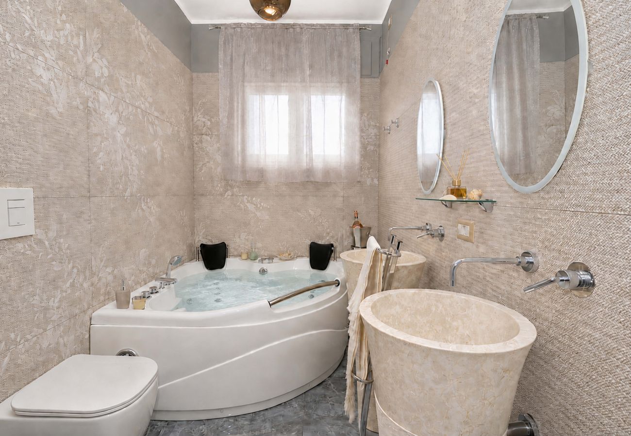 Villa a Massa Lubrense - AMORE RENTALS - Villa Caruso con piscina privata a Sant’Agata sui Due Golfi