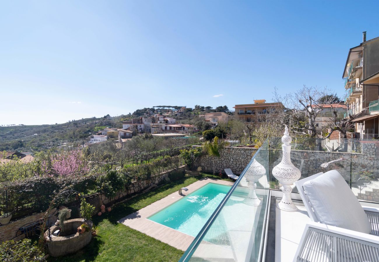 Villa a Massa Lubrense - AMORE RENTALS - Villa Caruso con piscina privata a Sant’Agata sui Due Golfi