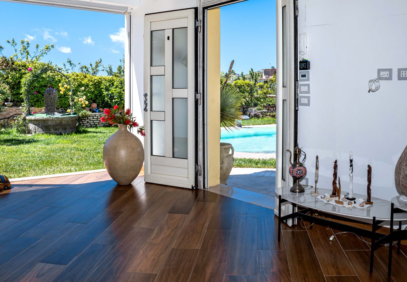 Villa a Massa Lubrense - AMORE RENTALS - Villa Caruso con piscina privata a Sant’Agata sui Due Golfi