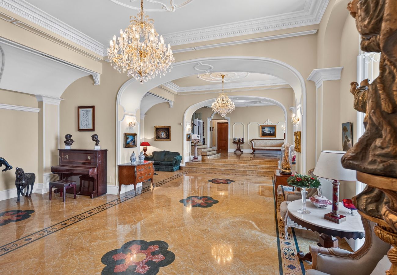 Villa a Castellammare di Stabia - AMORE RENTALS - Villa Imma con Piscina e Vista Mare