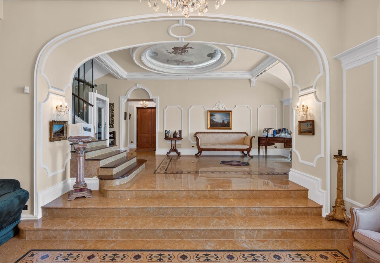 Villa a Castellammare di Stabia - AMORE RENTALS - Villa Imma con Piscina e Vista Mare