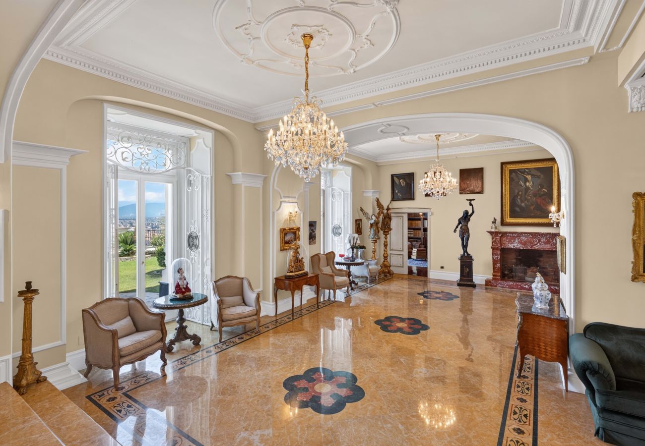Villa a Castellammare di Stabia - AMORE RENTALS - Villa Imma con Piscina e Vista Mare