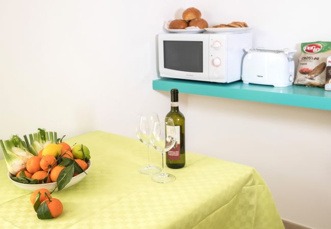 Apartment in Sorrento - AMORE RENTALS - Apartament Erica with Private Terrace, Air Conditioning and WI-FI near piazza Tasso Apartment in Sorrento - AMORE RENTALS - Apartament Erica with Private Terrace, Air Conditioning and WI-FI near piazza Tasso